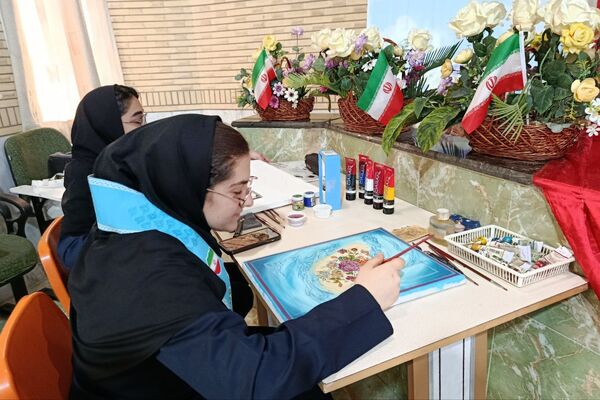 همایش یاوران انقلاب و جشن مدرسه‌ای ایرانمون در شیراز