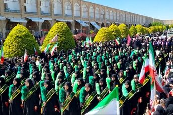 نمایش اقتدار و هم‌آوایی دختران در اجتماع بزرگ «دختراتو ببین»
