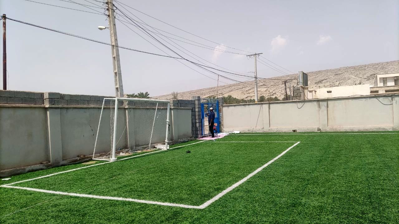 اجرای طرح «شهید عجمیان» با هدف رنگ‌آمیزی و شاداب‌سازی مدارس فین