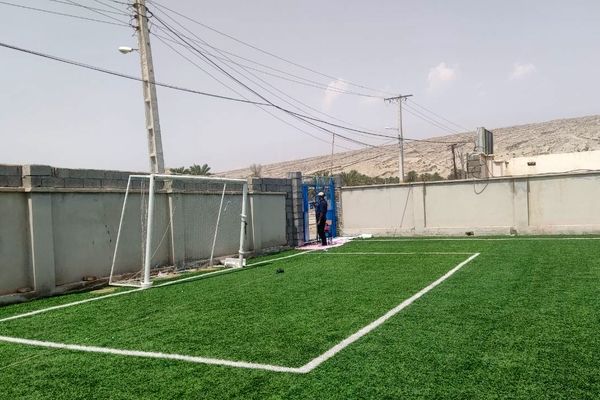 اجرای طرح «شهید عجمیان» با هدف رنگ‌آمیزی و شاداب‌سازی مدارس فین