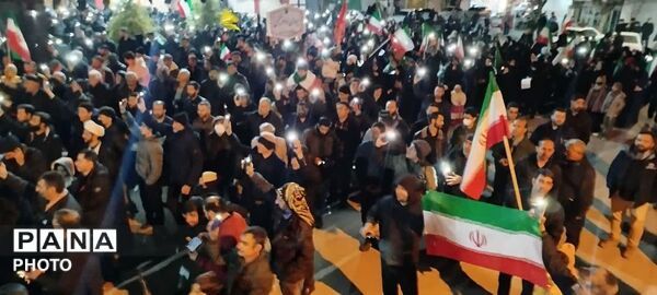 تجمع باشکوه مردمی  برای خونخواهی رهبر شهید در شهرستان بهار