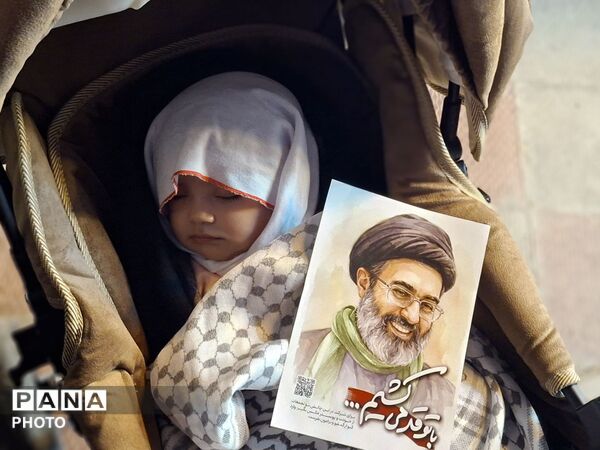 مردم رشتخوار در سوگ رهبر شهید، با آرمان‌های او تجدید عهد کردند