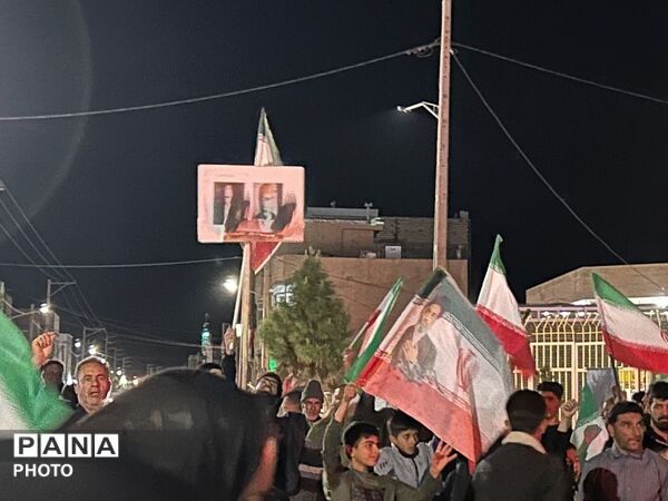 در خیابان ریشه دوانده‌ایم