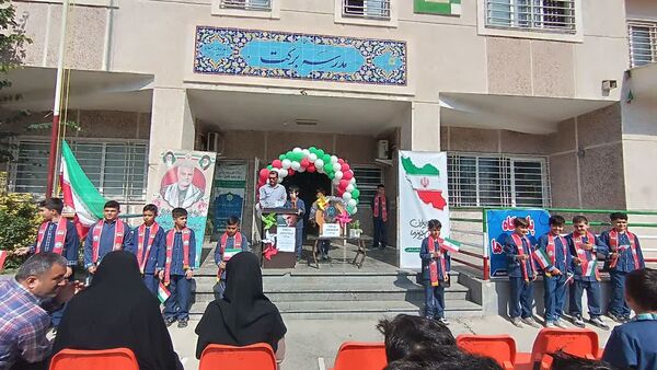 جشن عاطفه‌ها در دبستان شهید سلیمانی شهرستان رامیان