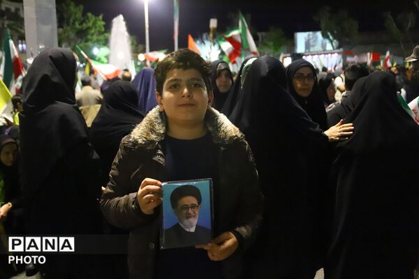 هشتاد و چهار شب خدمت و هم‌عهدی؛ تجدید بیعت آموزش‌ و پرورش ناحیه ۵ تبریز با آرمان‌های امام و رهبری