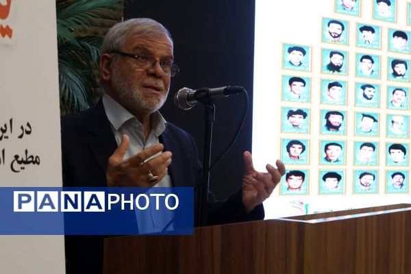 یادواره‌ای به وسعت دلتنگی شهدا در محمدشهر