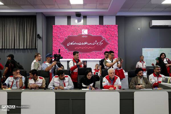 نشست خبری سالانه رئیس جمعیت هلال‌احمر