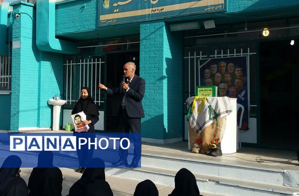 روایتگری هشت سال دفاع مقدس در دبیرستان فاطمیه