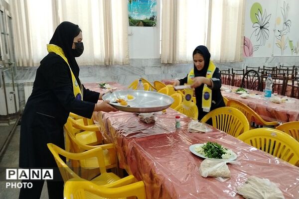 ضیافت افطاری در آموزشگاه شهید مجید دهنوی نیشابور