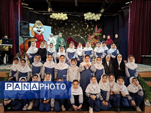 جشن یلدا ۱۴۰۴ در مدرسه ۱۷ شهریور شهرستان بجنورد 