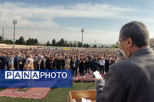 برگزاری باشکوه نماز عیدفطر در باقرشهر 