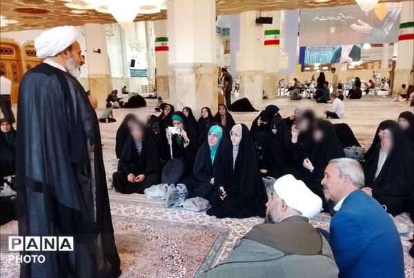 اردوی زیارتی ـ تربیتی یک‌روزه  دانش‌آموزان البرزی در کاروانی به قم و جمکران 