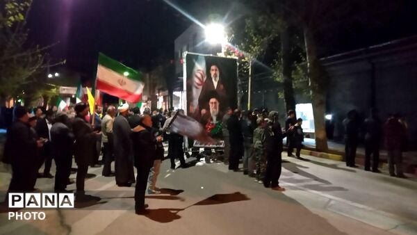 گردهمایی مردم اسدآباد در خیابان‌ها