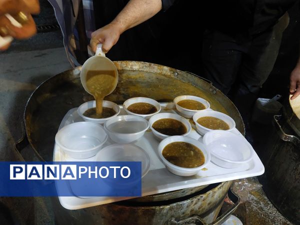 برپایی موکب پذیرایی آموزش و پرورش ناحیه 2 از زائران پیاده رضوی