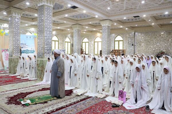 مراسم جشن تکلیف250 دانش آموز شهر صفادشت