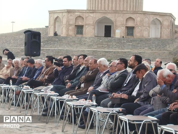 مینی‌ورلد ملایر میزبان ادیبان همدان، ملایر، نهاوند و تویسرکان 