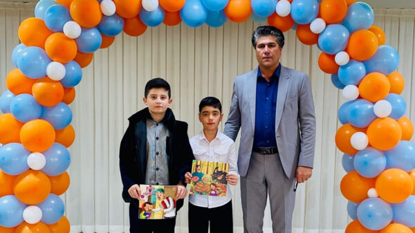 جشن روز دانش‌آموز در مدرسه معلم آشخانه 