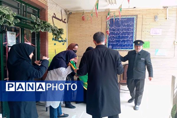 عطر رضوی در مدارس پیشوا؛ از تجلیل دانش‌آموزان تا جشن‌های شادی