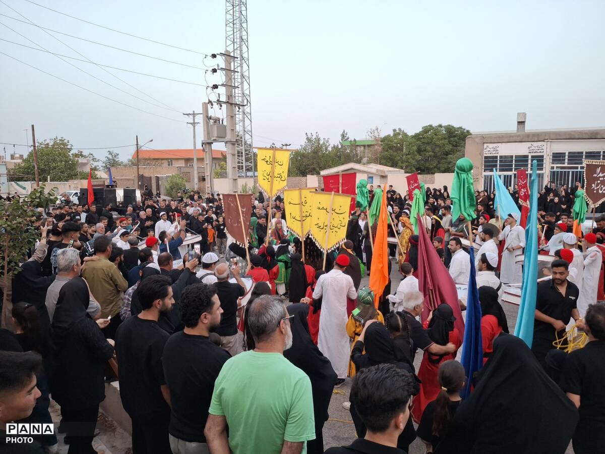 حرکت نمادین کاروان اسرای کربلا در شهر آوه
