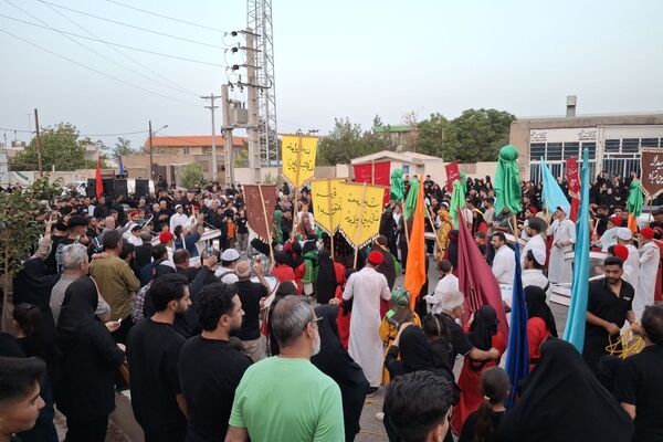 حرکت نمادین کاروان اسرای کربلا در شهر آوه