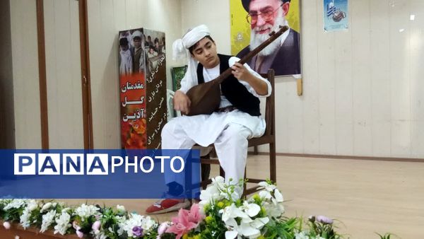 هنرنمایی دانش‌آموزان نوازنده در دیار شیخ جام