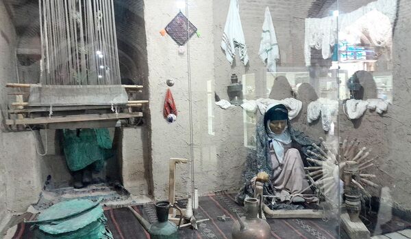 بازدید خبرنگاران پانا جلگه رخ از مجموعه گردشگری قطب الدین حیدر و رباط طبسی 