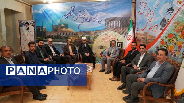 مرحله کشوری تحویل آثار چهل‌ و دومین جشنواره فرهنگی و هنری فردا در اصفهان 