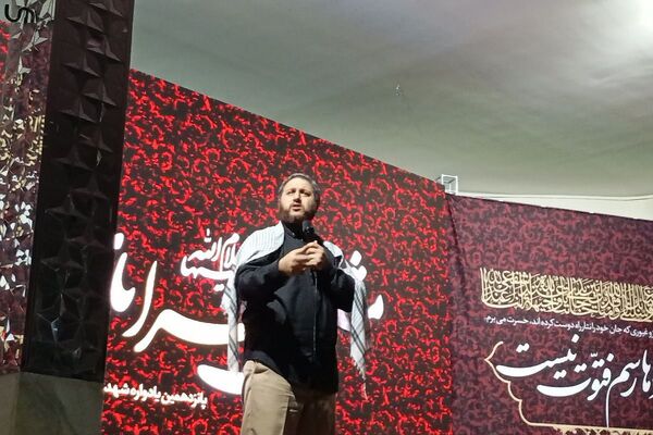 برگزاری یادواره شهدا در مسجد موسی بن جعفر شهرستان فیروزکوه 