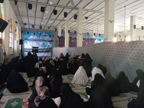 محفل نورانی دعای عرفه در حاجی‌‌‌آباد