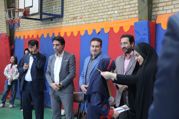 برگزاری آیین اهدای جوایز و تقدیر از شرکت کنندگان جشنواره طناب زنی دانش آموزان ابتدایی دختر مدارش شهرستانهای تهران در ری یک