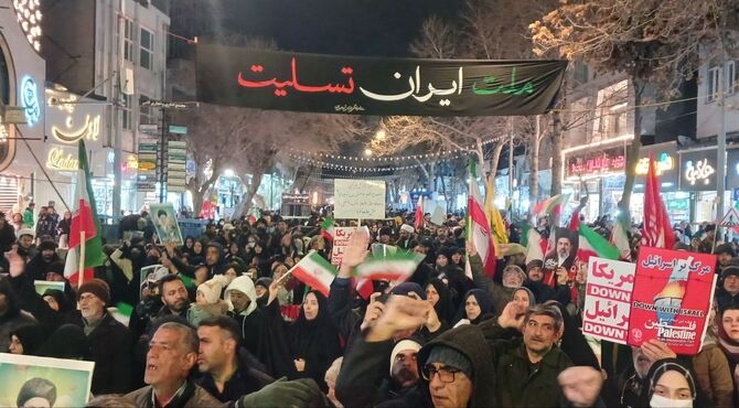 تجمع و راهپیمایی مردم بجنورد در بیعت با رهبر جدید