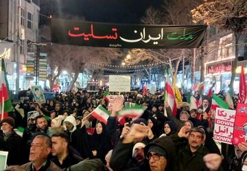 تجمع و راهپیمایی مردم بجنورد در بیعت با رهبر جدید