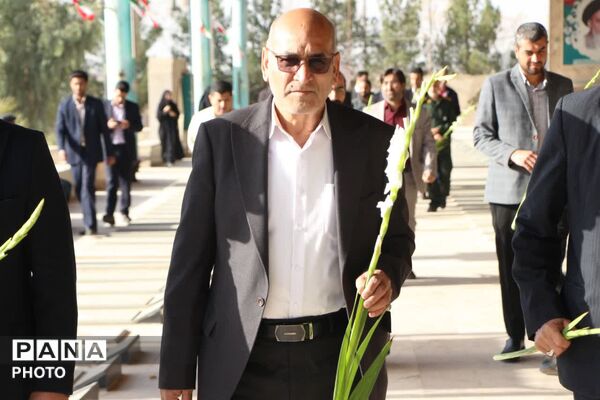 آیین غبارروبی مزار گلزار شهدا خلدبرین یزد