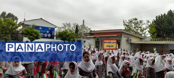 دانش‌آموزان دبستان دخترانه شاهد محمودآباد شعار مرگ بر اسرائیل سردادند