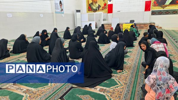 برگزاری کلاس سلاح شناسی ویژه دختران در شهرستان لنده