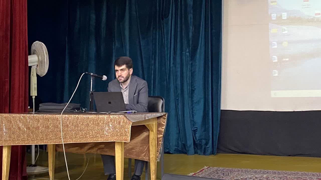 اولین کارگاه از سلسله کارگاه‌های دوره توانمندسازی مربیان پرورشی ناحیه 2 یزد
