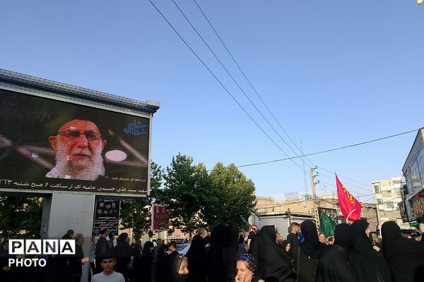 استقبال پرشور مردم شهرک امیریه از کاروان نمادین اسرای کربلا