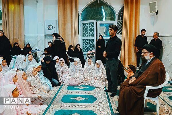 تجدید عهد دختران آرمانی آباده با آرمان‌های رهبر شهید
