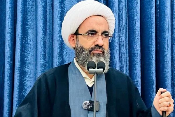 ادب، نردبان صعود به سعادت دو جهان است