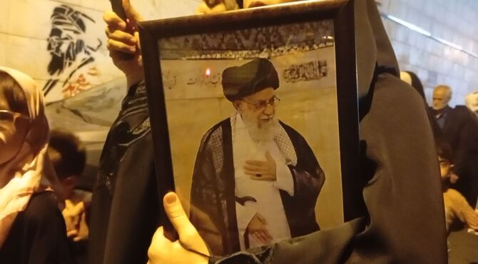 طنین دوباره نام و یاد «رهبر شهید» در روزهای عروج