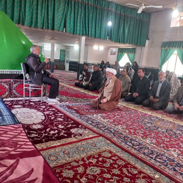 اقامه باشکوه نماز عید سعید فطر در روستای گزکوه 