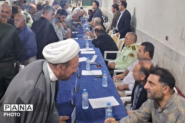 ملاقات مردمی بهارستان با جمعی از مسئولین شهرستان