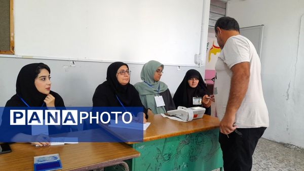 حضور پرشور مردم شهرستان نور در انتخابات