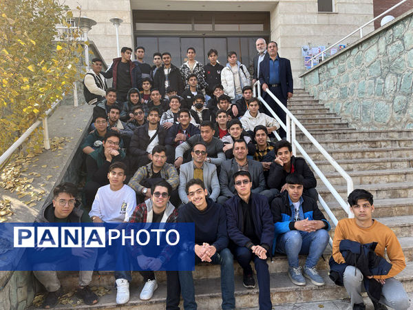 بازدید علمی دانش‌آموزان دبیرستان هدایتی قم از دانشگاه شهید بهشتی تهران 