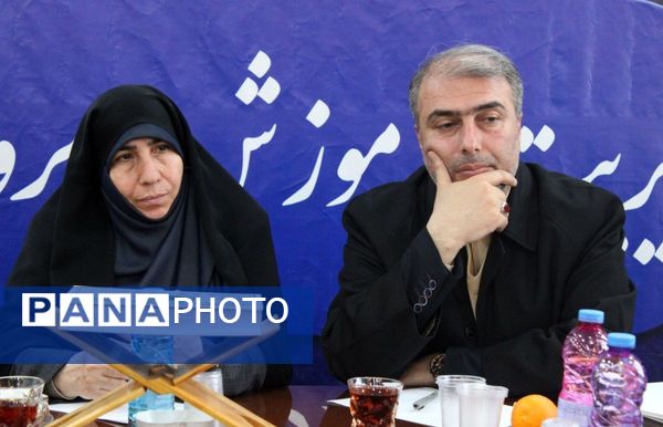 جلسه شورای آموزش و پرورش شهرستان قروه