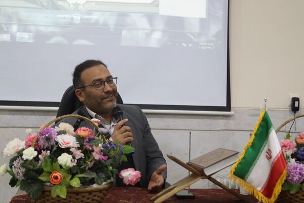نشست هیات رئیسه مجلس دانش‌آموزی با شورای دانش‌آموزی 