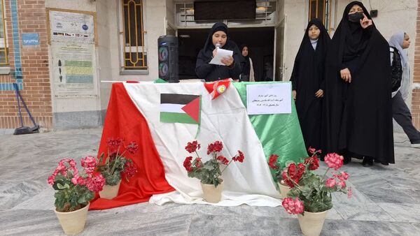 جشن روز دانش آموز در دبستان آیت الله هاشمی رفسنجانی