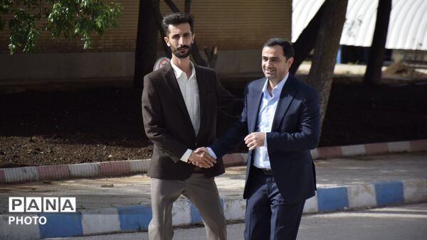 پرچم خدمت در بیمارستان شهدا لردگان به دست ریاست تازه سپرده شد