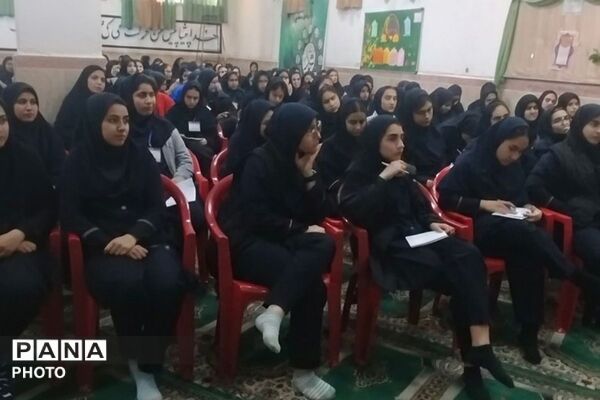  همایش‌های هدایت تحصیلی با محوریت معرفی هنرستان‌های فنی و کاردانش در ناحیه یک شهرری