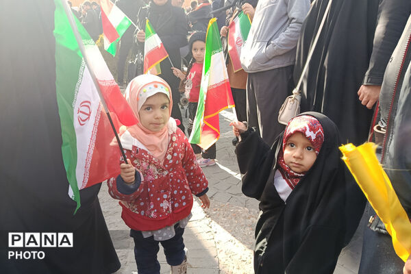 مراسم بیعت با سومین رهبر انقلاب در شیراز 